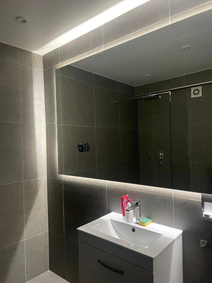 Balham, South London Spacious Guest House 1, 6 Rooms Available Extérieur photo