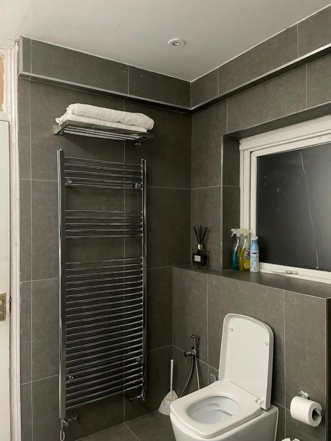 Balham, South London Spacious Guest House 1, 6 Rooms Available Extérieur photo