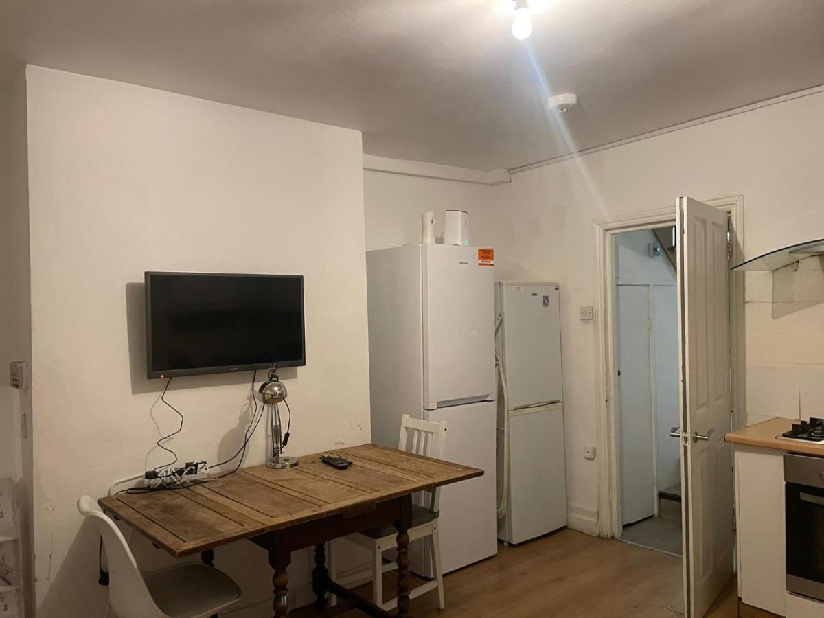 Balham, South London Spacious Guest House 1, 6 Rooms Available Extérieur photo