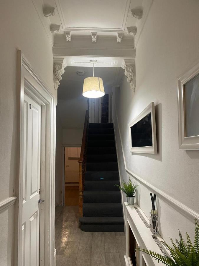 Balham, South London Spacious Guest House 1, 6 Rooms Available Extérieur photo