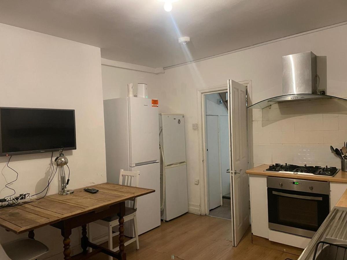 Balham, South London Spacious Guest House 1, 6 Rooms Available Extérieur photo